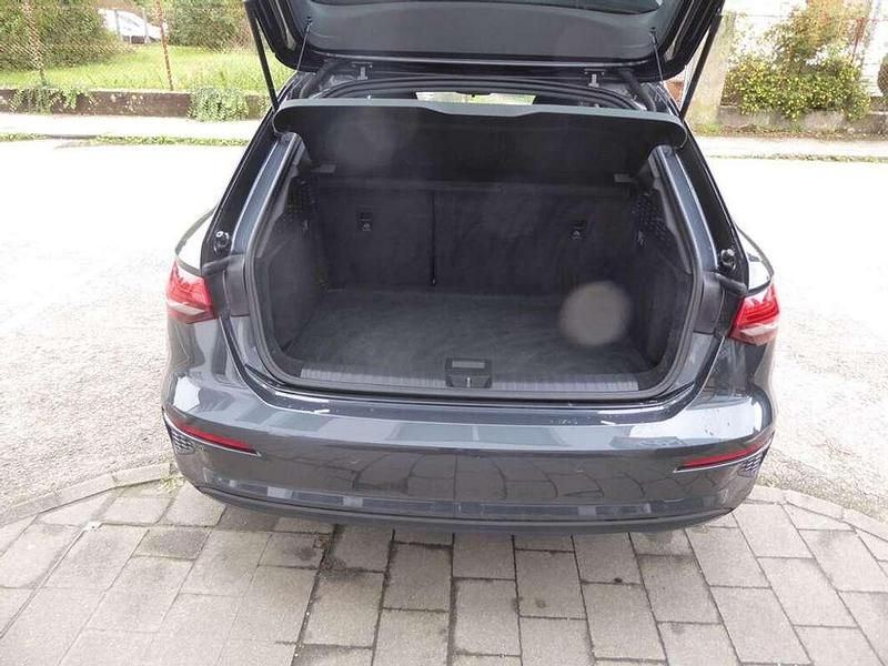 Gebraucht Audi A3 116 PS (85 kW) 2021 Grau Limousine