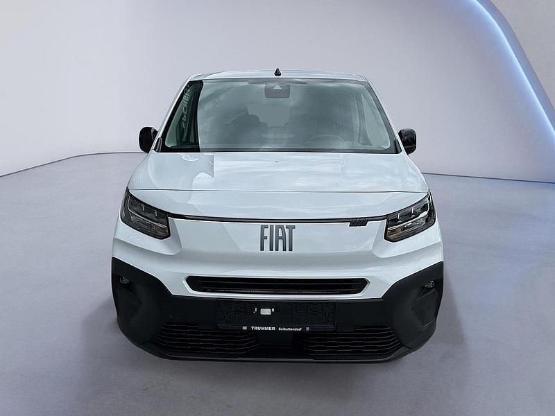 Neu Fiat Doblò 131 PS (96 kW) 2025 Weiß Van / Kleinbus