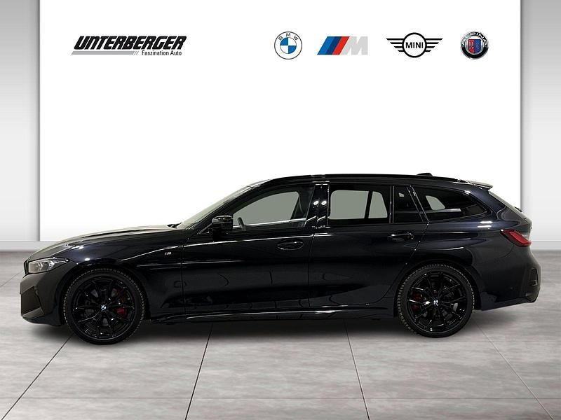 Gebraucht BMW 330 M Sport 285 PS (209 kW) 2025 Schwarz Kombi