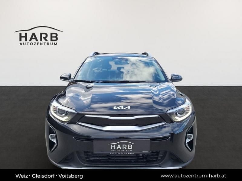 Neu Kia Stonic Silver 99 PS (72 kW) 2025 SUV