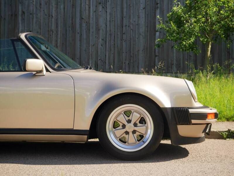 Gebraucht Porsche 911 Carrera Cabriolet 231 PS (169 kW) 1988 Gold Cabrio