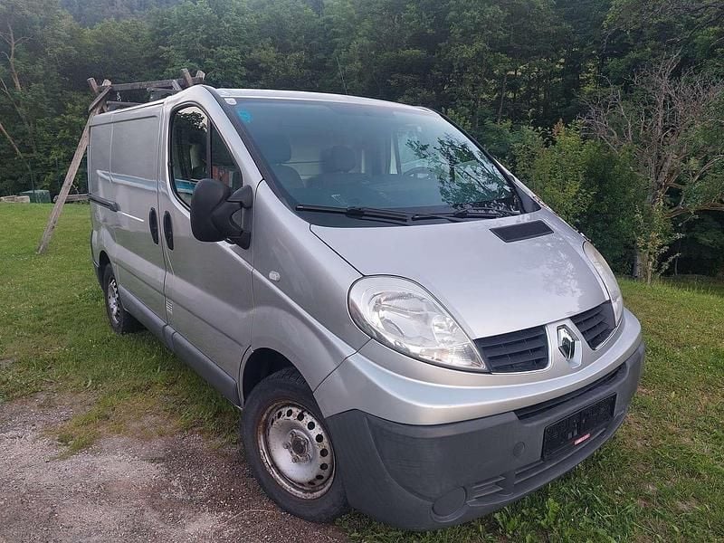 Silber Gebraucht 2013 Renault Trafic Van | € 11.000 (Teuer) - Bild 1/4