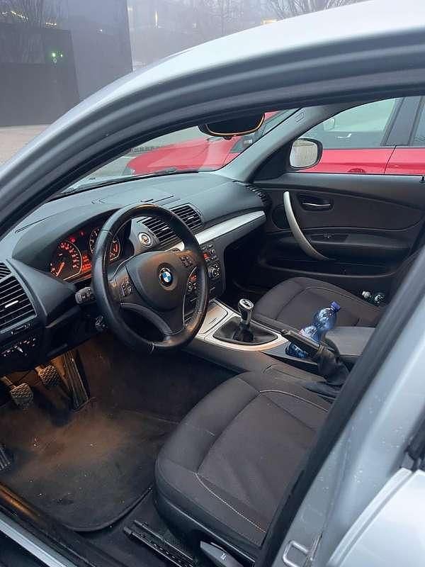 Gebraucht BMW 116 122 PS (89 kW) 2011 Silber Kleinwagen