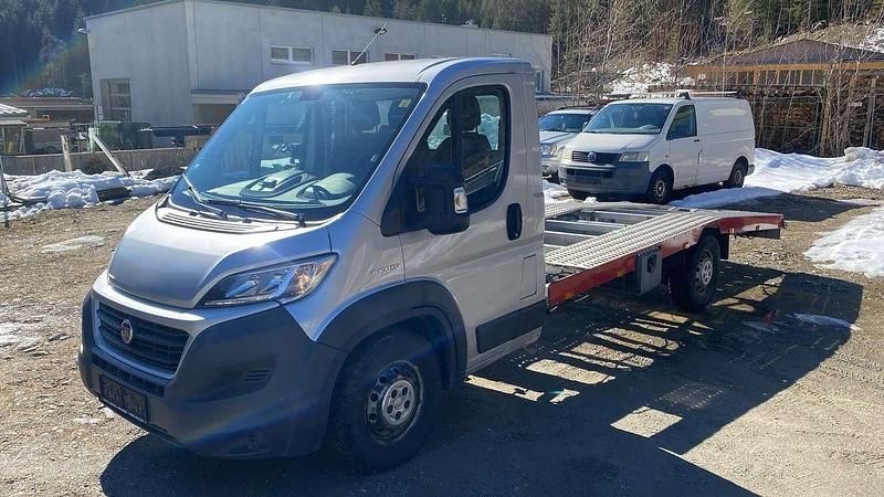 Gebraucht Fiat Ducato 160 PS (117 kW) 2019 Grau Van
