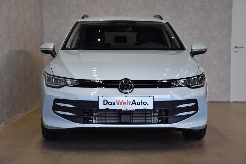 Gebraucht VW Golf VIII Business 115 PS (84 kW) 2026 Hellblau  metallic Kombi