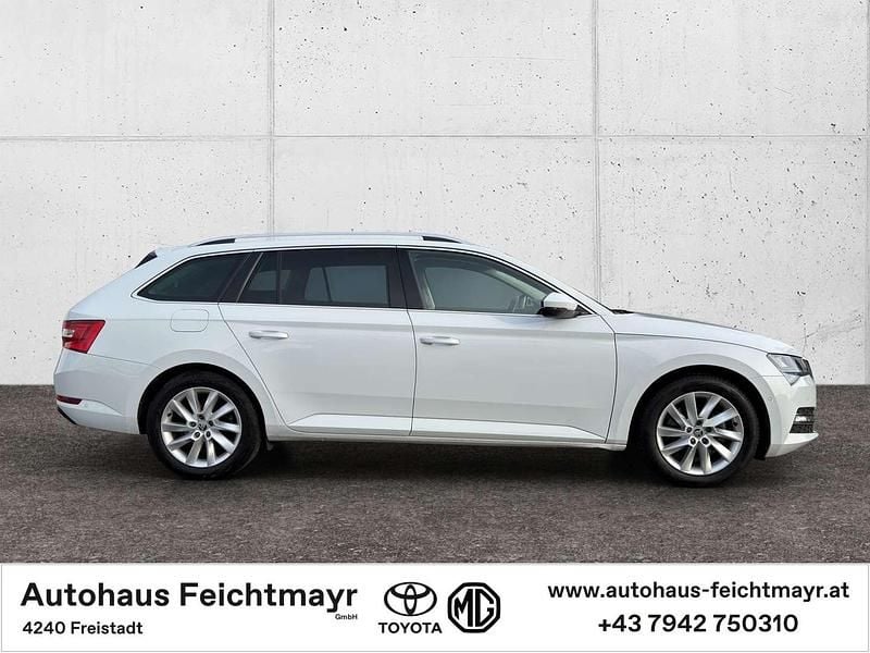 Gebraucht Skoda Superb Style 150 PS (110 kW) 2022 Weiß Kombi