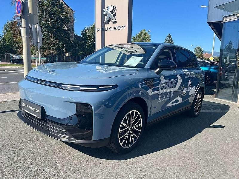 Neu Leapmotor B10 160 kW (218 PS) 2025 Blau SUV