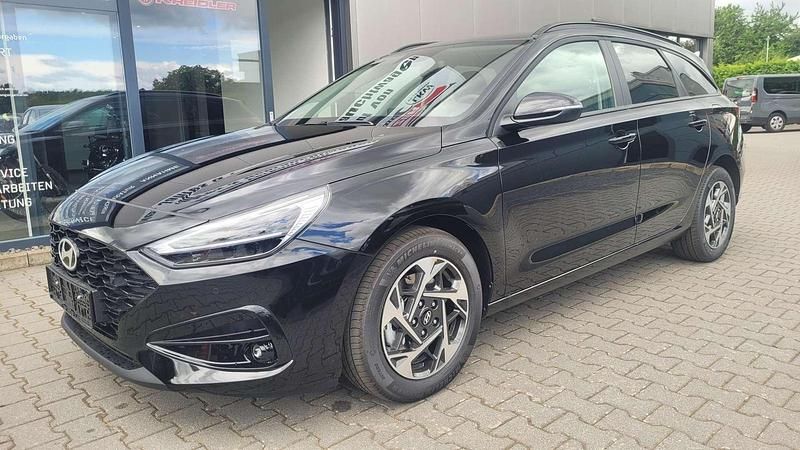 Neu Hyundai i30 140 PS (102 kW) 2025 Schwarz Kombi