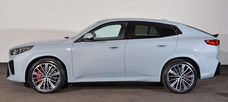 Gebraucht BMW X2 Efficient Dynamics 150 PS (110 kW) 2024 M brooklyn grau SUV