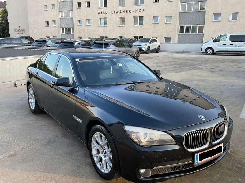 Gebraucht BMW 730 184 PS (135 kW) 2012 Schwarz Limousine