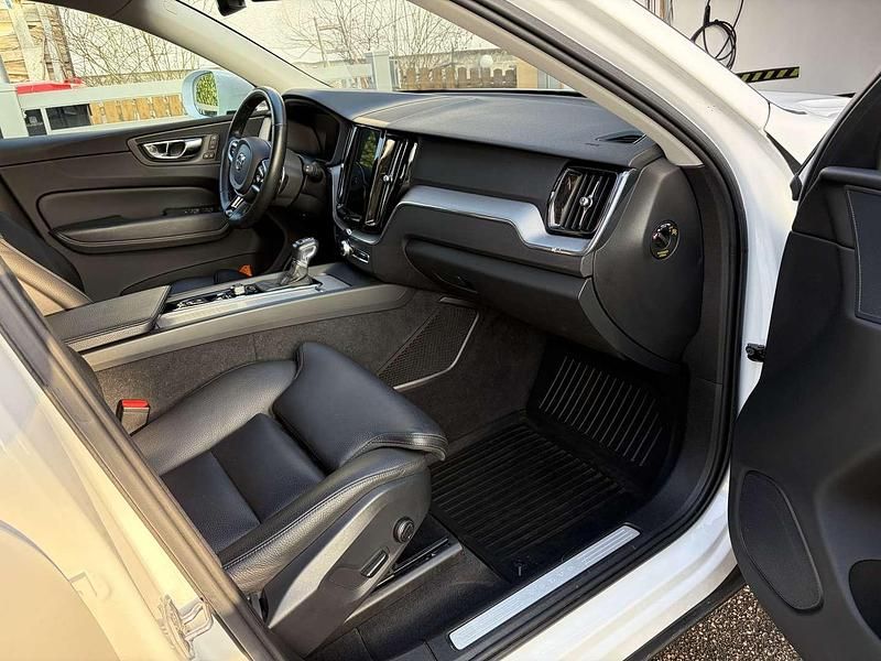 Gebraucht Volvo XC60 Inscription 190 PS (139 kW) 2018 Weiß SUV
