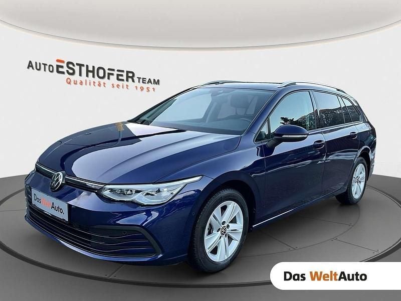 Gebraucht VW Golf VIII Life 131 PS (96 kW) 2023 Dunkelblau  metallic Kombi