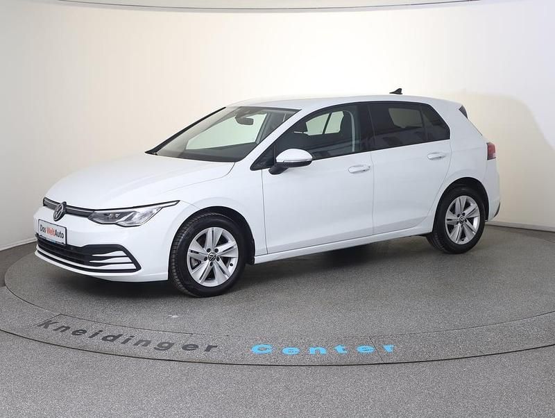 Gebraucht VW Golf VIII Life 116 PS (85 kW) 2023 Weiss  normal Limousine