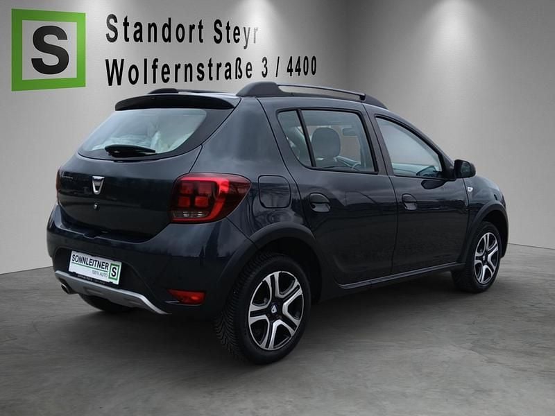 Gebraucht Dacia Sandero Celebration 101 PS (74 kW) 2020 Grau Limousine
