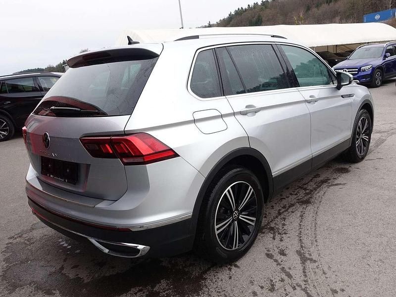 Gebraucht VW Tiguan Elegance 150 PS (110 kW) 2021 Grau SUV