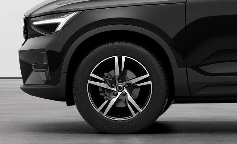 Gebraucht Volvo XC40 197 PS (144 kW) 2024 Schwarz SUV