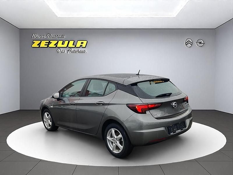 Gebraucht Opel Astra 101 PS (74 kW) 2018 Grau Limousine
