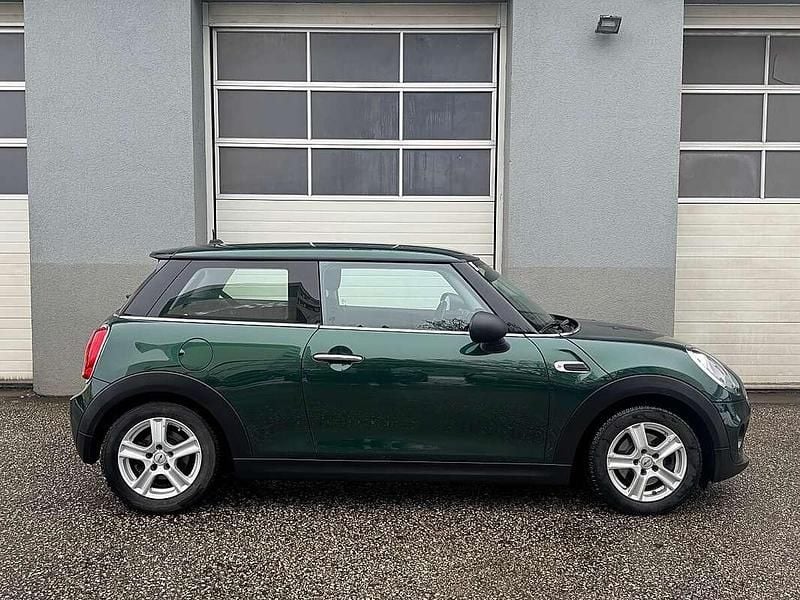 Gebraucht Mini ONE Hatch 102 PS (75 kW) 2017 Grün Kleinwagen