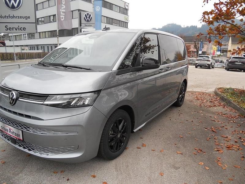 Neu VW Multivan Life 245 PS (180 kW) 2025 Silber  metallic Van