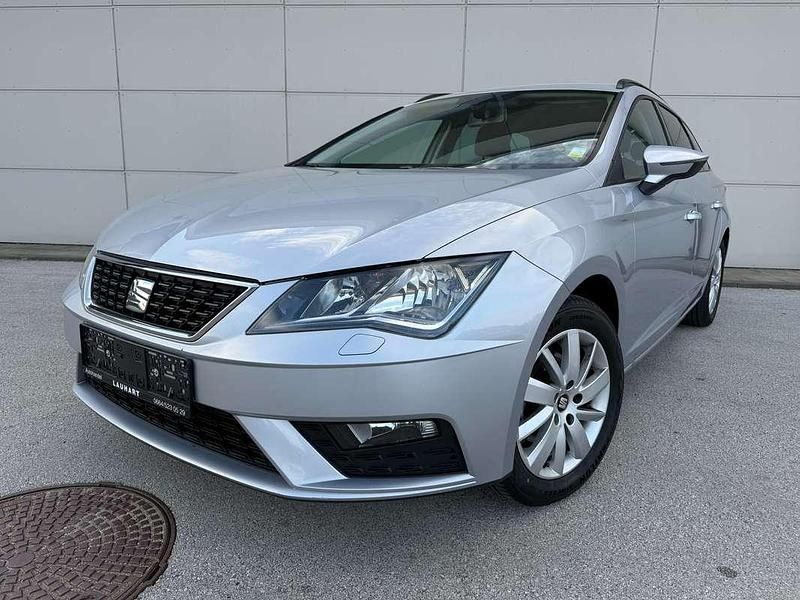 Silber Gebraucht 2019 Seat Leon Reference Kombi | € 9.980 (Superpreis) - Bild 1/4