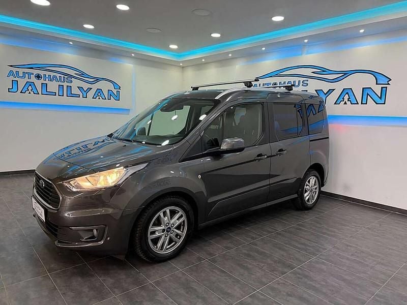 Gebraucht Ford Tourneo Titanium 121 PS (88 kW) 2019 Grau Kombi