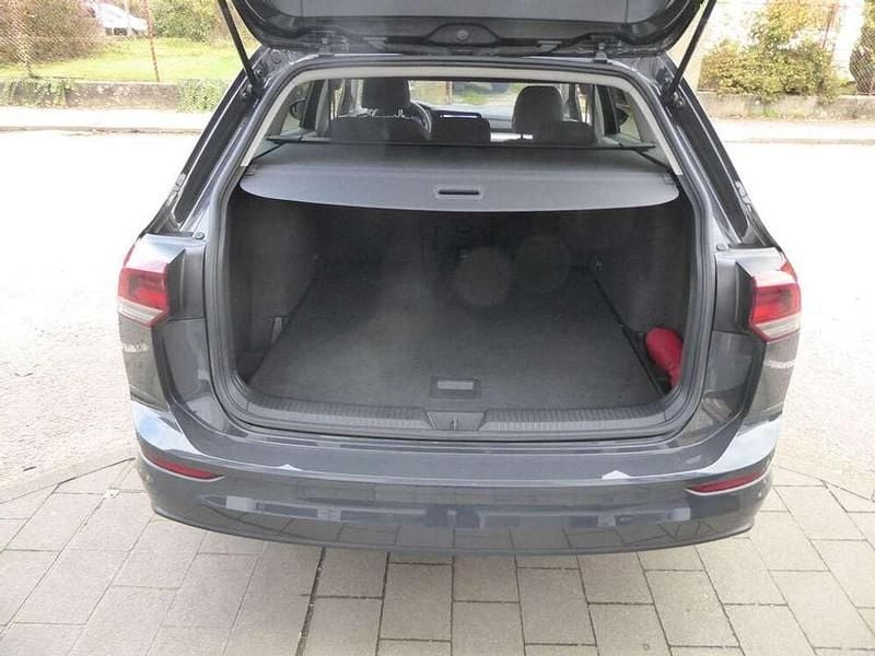 Gebraucht VW Golf VIII 150 PS (110 kW) 2022 Grau Kombi