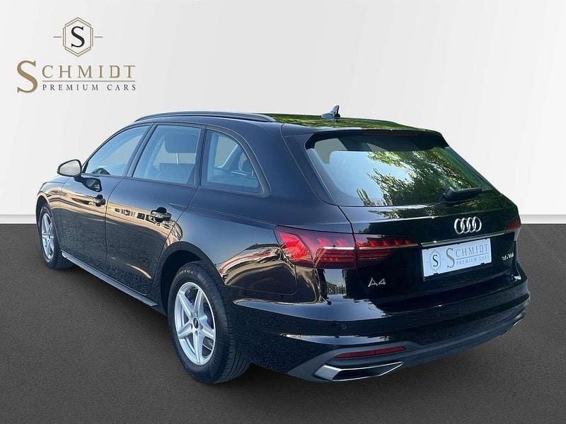 Gebraucht Audi A4 Ambiente 163 PS (119 kW) 2021 Schwarz Kombi