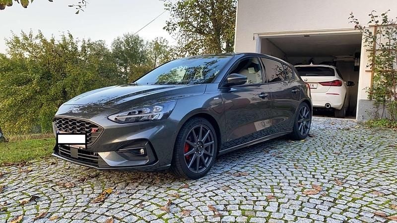 Gebraucht Ford Focus ST-Line 150 PS (110 kW) 2020 Grau Limousine