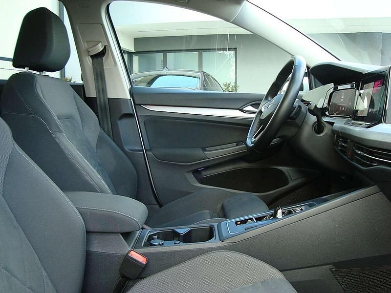 Gebraucht VW Golf VIII Style 150 PS (110 kW) 2023 Schwarz Kombi