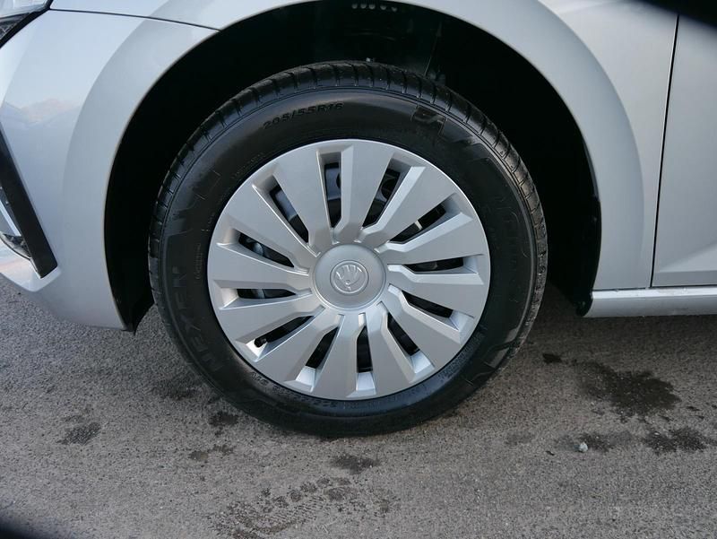 Neu Skoda Scala Selection 116 PS (85 kW) 2025 Silber Kleinwagen