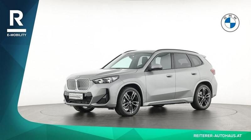 Gebraucht BMW iX1 Shadowline 150 kW (204 PS) 2026 Silber (spacesilber) SUV