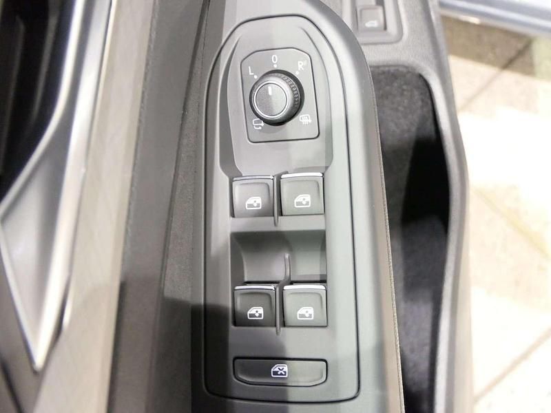 Gebraucht VW Golf VIII Business 116 PS (85 kW) 2025 Mittelgrau  metallic Kombi