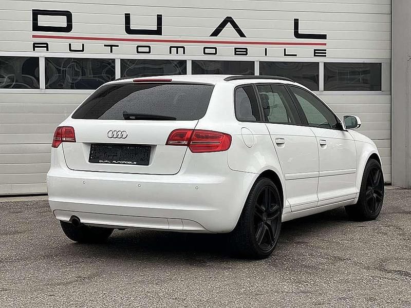 Gebraucht Audi A3 Comfort 105 PS (77 kW) 2011 Weiß Limousine