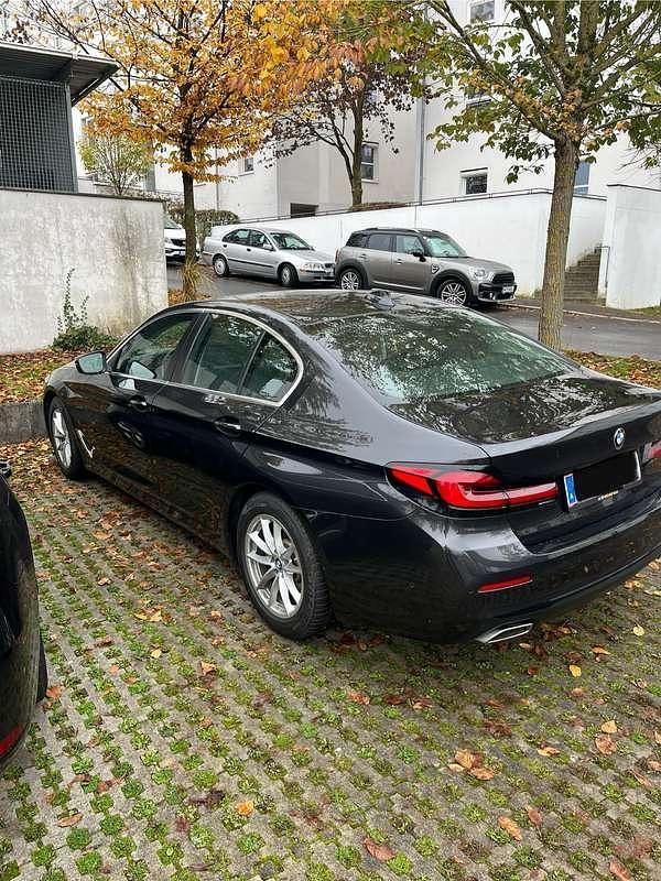 Gebraucht BMW 520 190 PS (139 kW) 2021 Grau Limousine