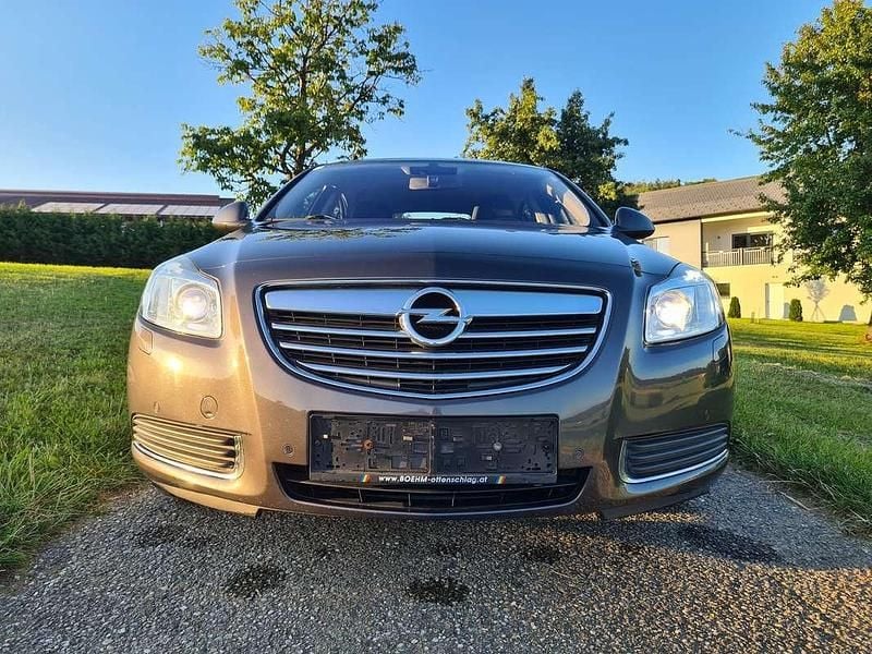 Gebraucht Opel Insignia Cosmo 131 PS (96 kW) 2010 Grau Limousine