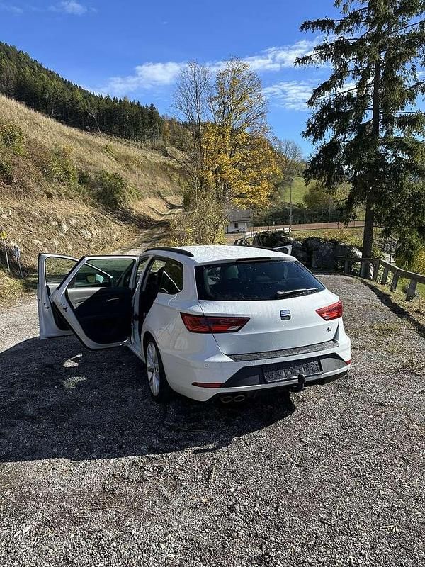 Gebraucht Seat Leon ST FR 131 PS (96 kW) 2019 Weiß Kombi