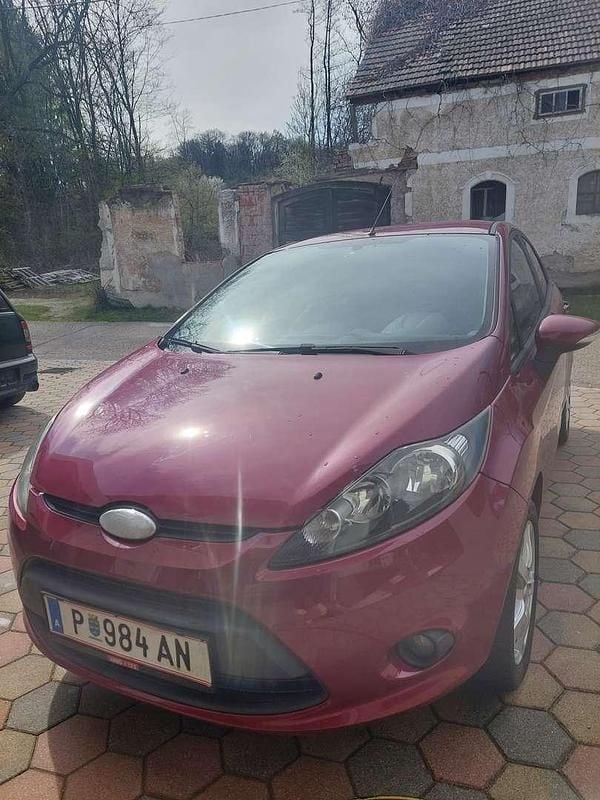 Violett Gebraucht 2010 Ford Fiesta Trend Kleinwagen | € 3.200 (Guter Preis) - Bild 1/4