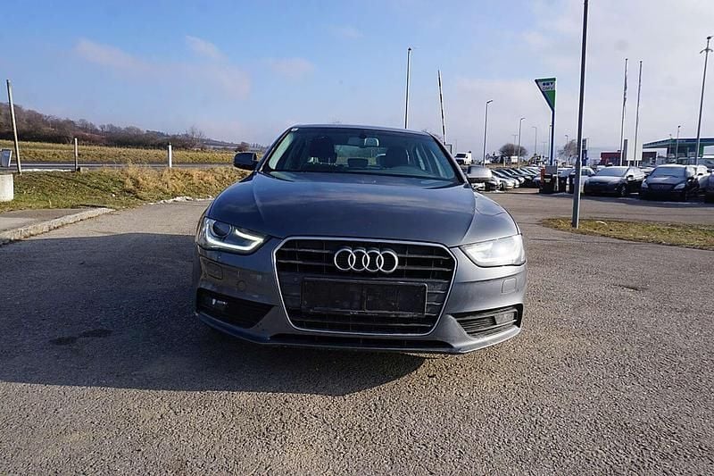 Gebraucht Audi A4 120 PS (88 kW) 2014 Grau Limousine