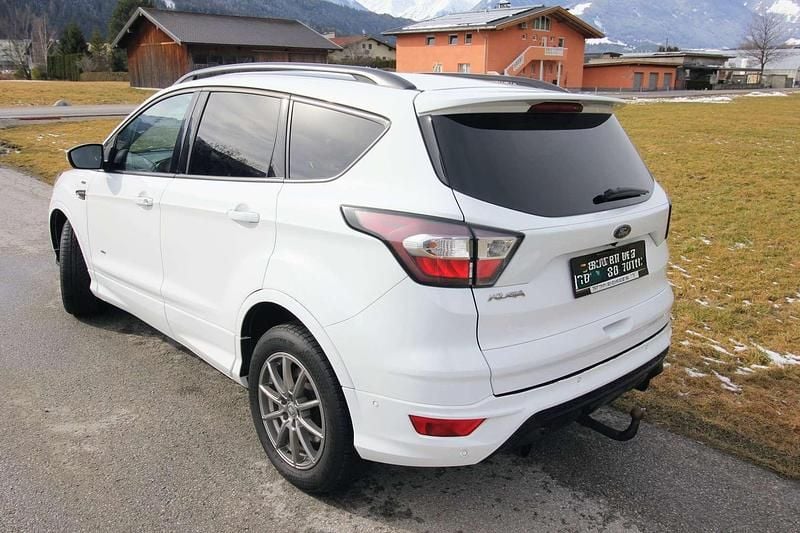 Gebraucht Ford Kuga ST-Line 150 PS (110 kW) 2017 Weiß SUV