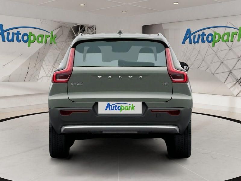 Gebraucht Volvo XC40 Core 129 PS (94 kW) 2023 Grün SUV