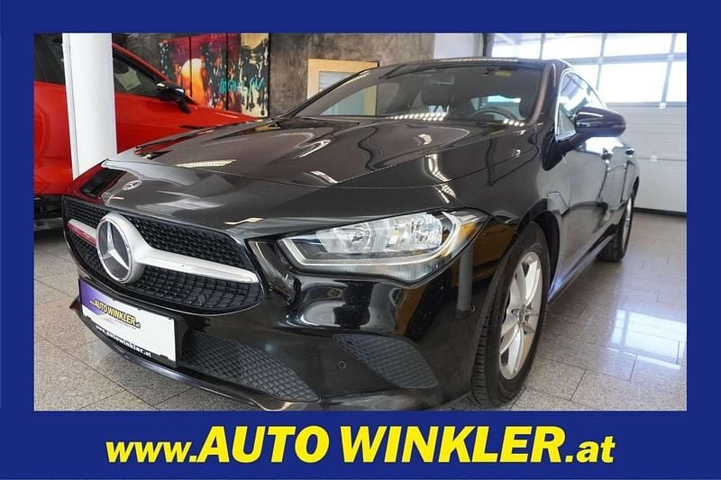Schwarz Gebraucht 2020 Mercedes CLA180 Limousine | € 22.990 (Fairer Preis) - Bild 1/4