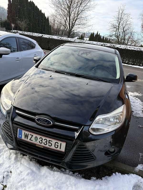 Schwarz Gebraucht 2014 Ford Focus Limousine | € 5.600 - Bild 1/4