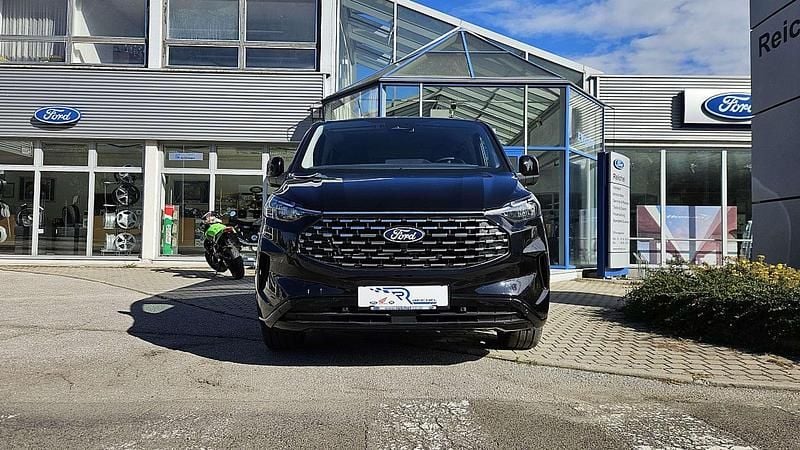 Gebraucht Ford Tourneo Custom Titanium 170 PS (125 kW) 2024 Schwarz Van