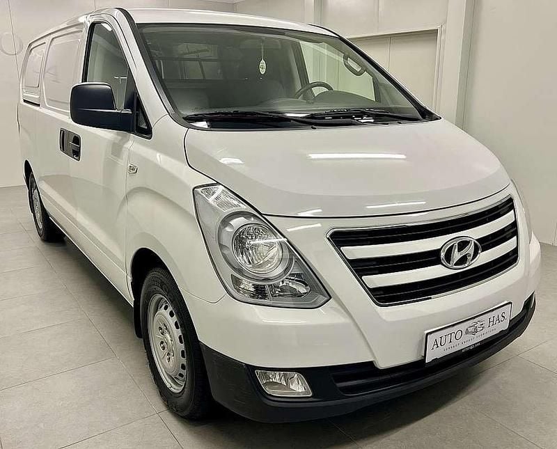 Weiß Gebraucht 2017 Hyundai H-1 Van / Kleinbus | € 12.450 - Bild 1/4