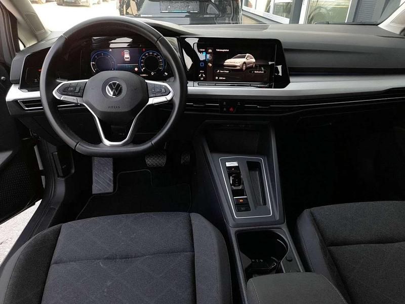 Gebraucht VW Golf VIII Life 150 PS (110 kW) 2021 Grau Kombi