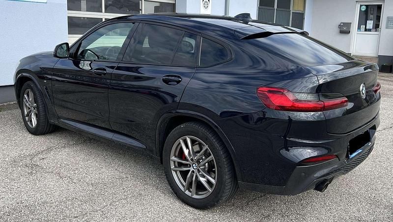Gebraucht BMW X4 M Sport 190 PS (139 kW) 2021 Schwarz SUV