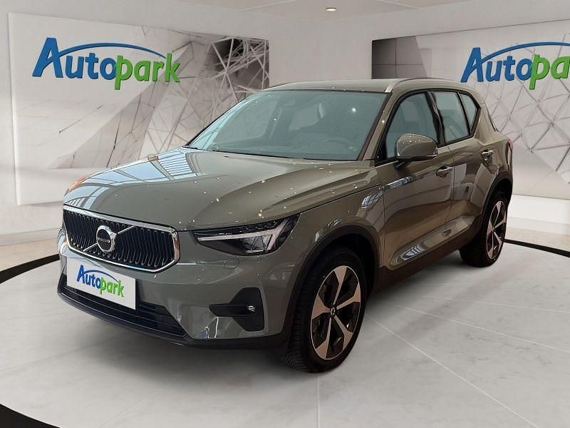 Grün Gebraucht 2023 Volvo XC40 Core SUV | € 42.490 - Bild 1/4