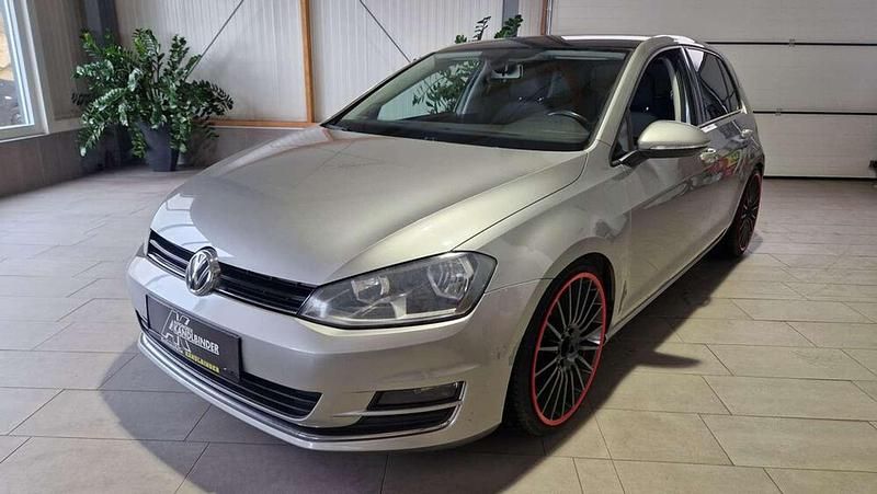 Grau Gebraucht 2013 VW Golf VII Highline Limousine | € 9.999 (Etwas zu teuer) - Bild 1/4