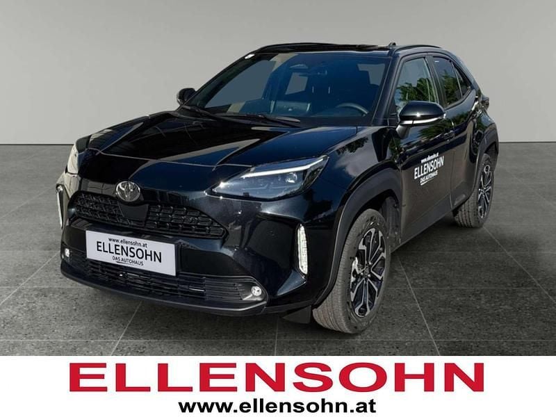 Schwarz Neu 2025 Toyota Yaris Cross Active SUV | € 28.990 (Fairer Preis) - Bild 1/4