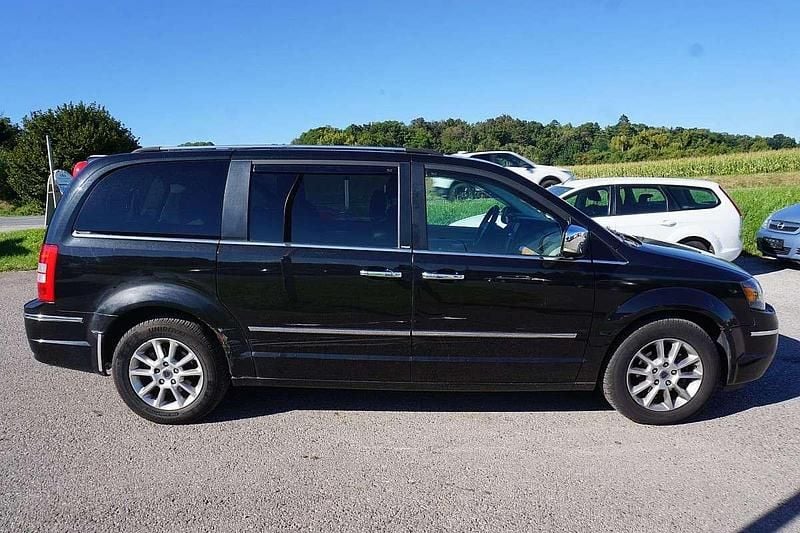 Gebraucht Chrysler Voyager Limited 163 PS (119 kW) 2008 Schwarz Van / Kleinbus